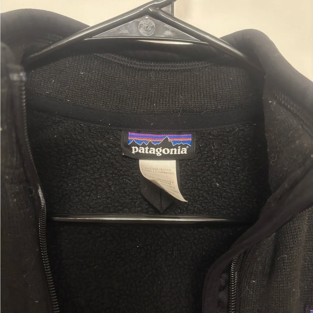 Patagonia Black Full-Zip Fleece Jacket with Small Logo - Picture 5 of 14
